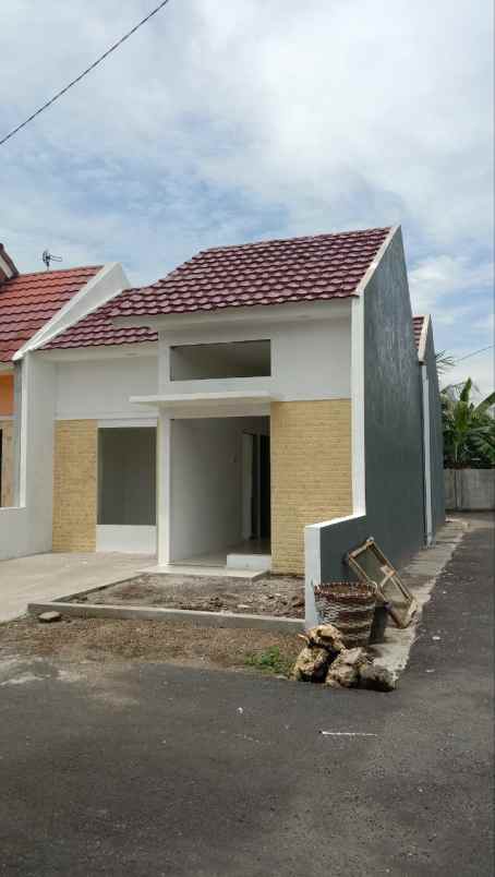 dijual rumah banjar kolot