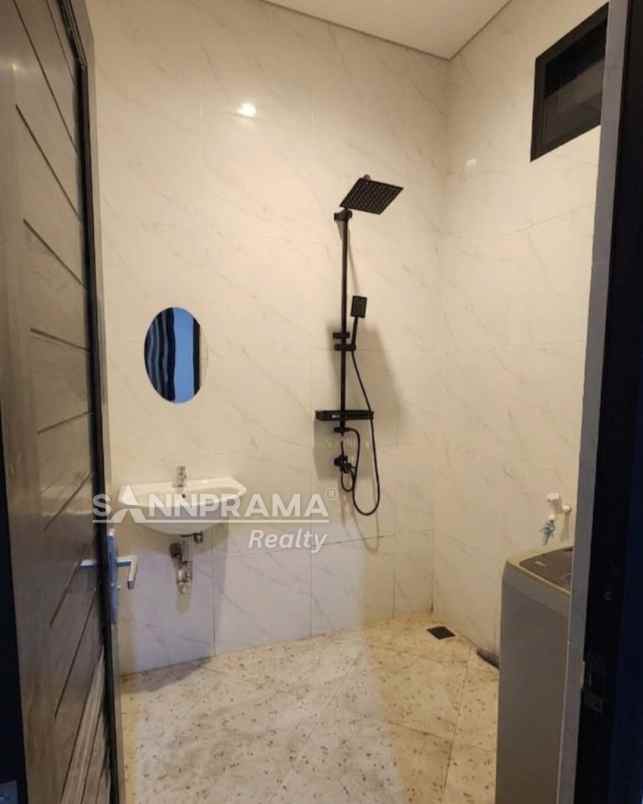 dijual rumah baru 2 lantai di beji depok