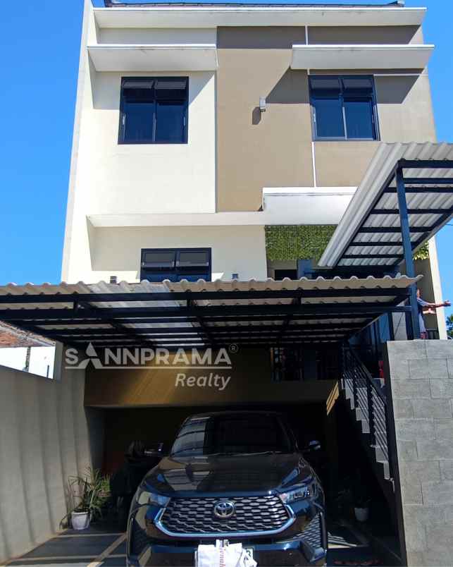 dijual rumah baru 2 lantai di beji depok