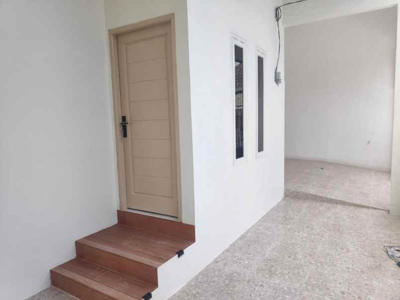 dijual rumah baru hook perum bekasi jaya indah