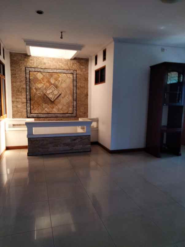 dijual rumah batununggal