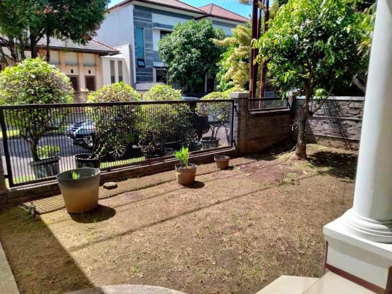 dijual rumah batununggal