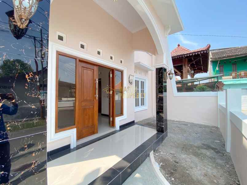 dijual rumah baturetno kec banguntapan