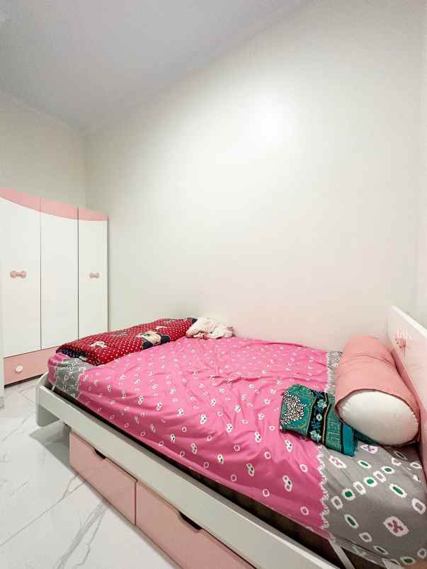 dijual rumah bintara