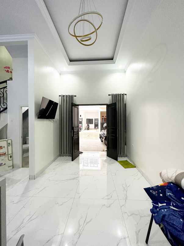 dijual rumah bintara