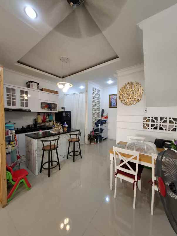 dijual rumah bintara jaya bekasi