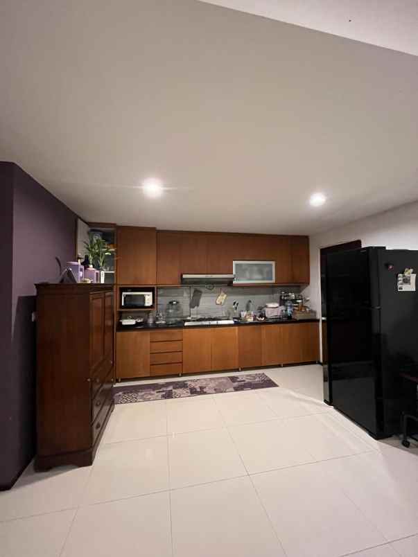 dijual rumah bintaro