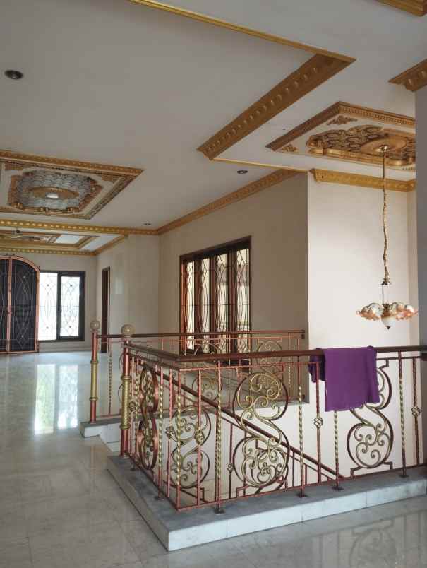 dijual rumah bintaro