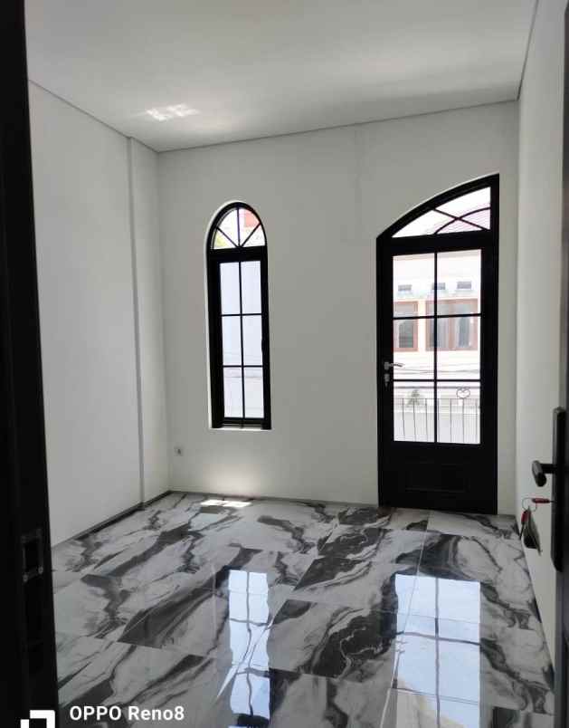 dijual rumah buahbatu