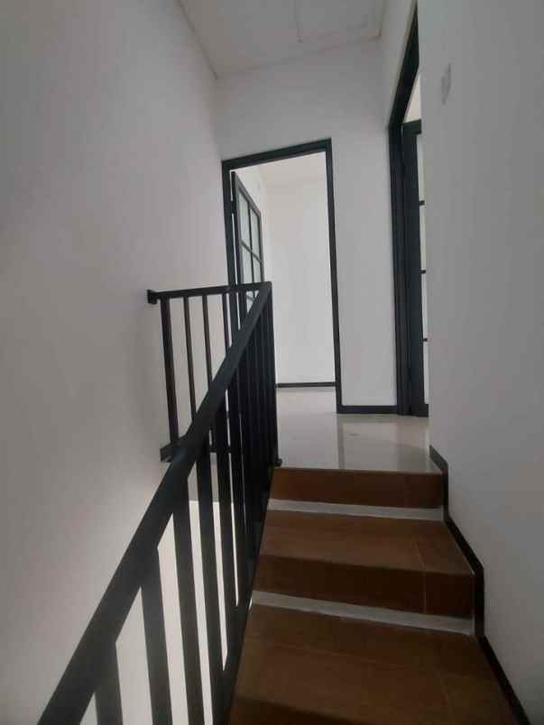 dijual rumah bunton wagir malang