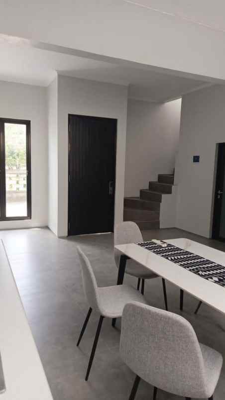 dijual rumah cabe ilir