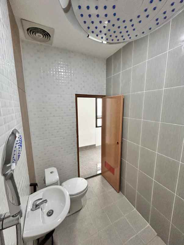 dijual rumah cantik cluster harmoni