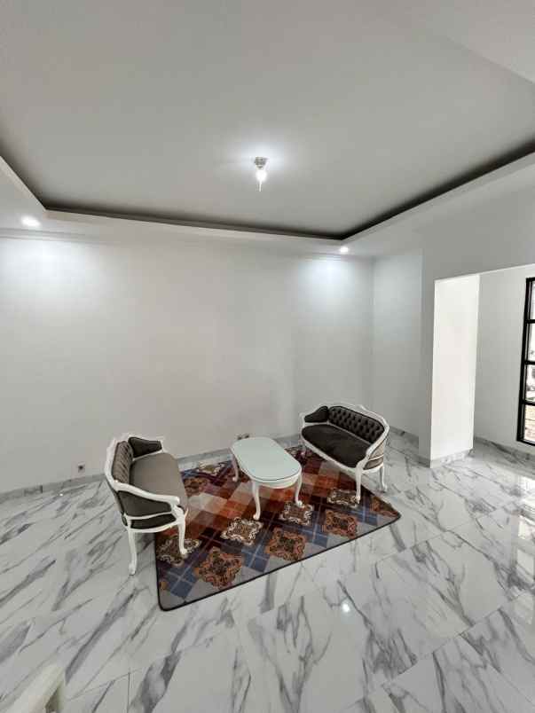 dijual rumah cantik cluster harmoni