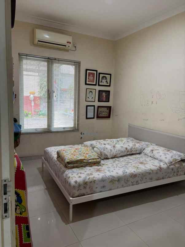 dijual rumah central park ketintang