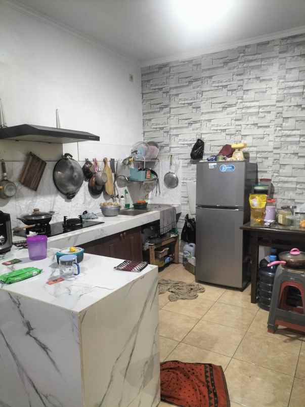 dijual rumah cihanjuang