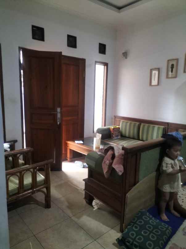 dijual rumah cihanjuang