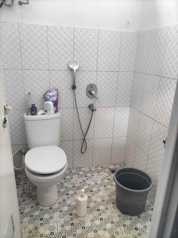 dijual rumah cihanjuang