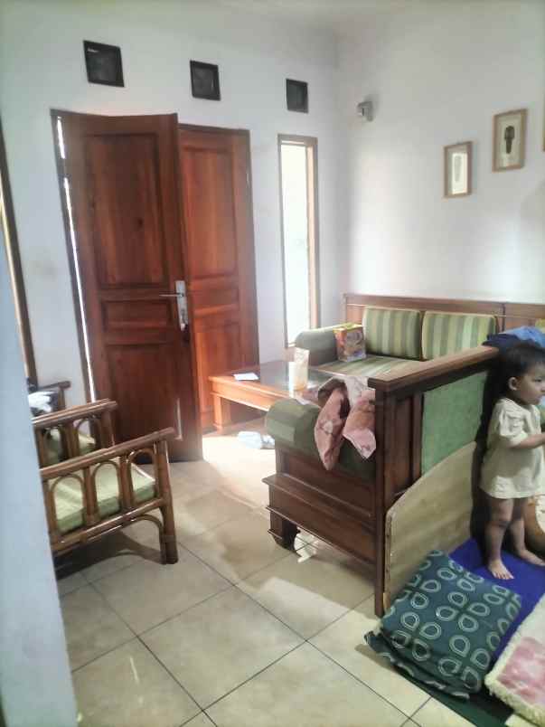 dijual rumah cihanjuang