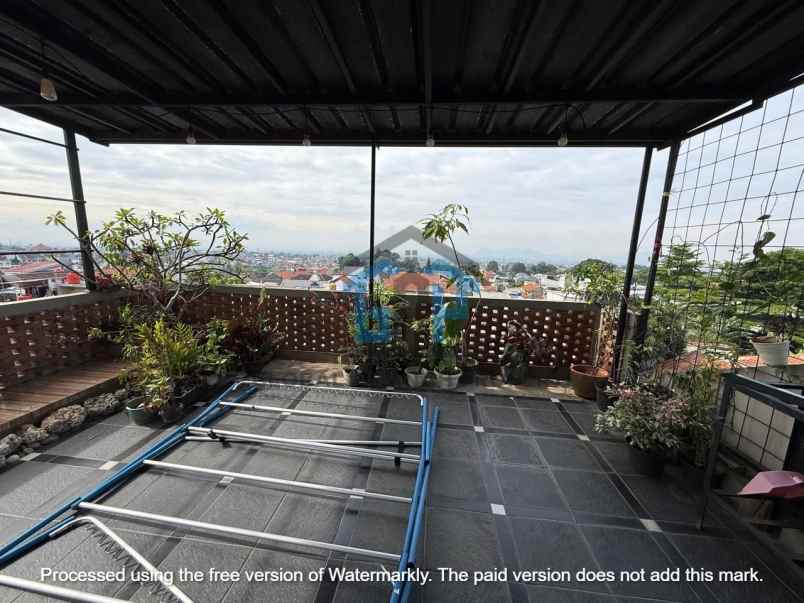 dijual rumah cihanjuang