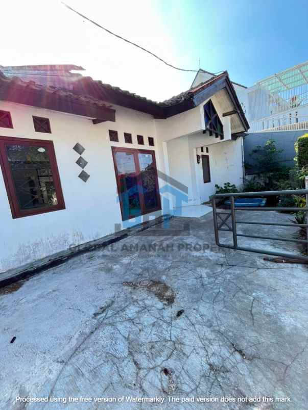 dijual rumah cipageran