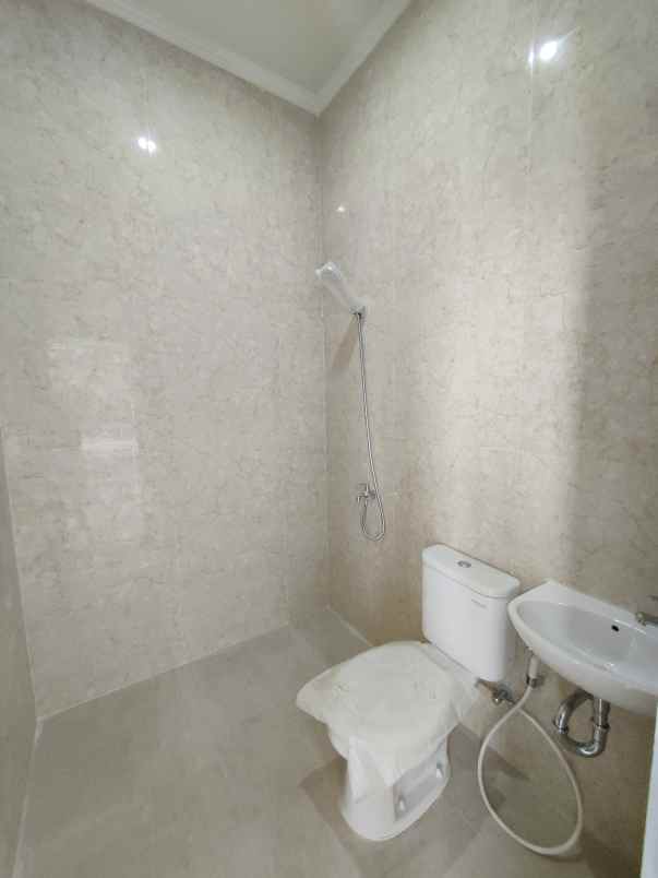 dijual rumah cipinang cempedak jaktim