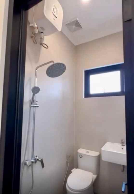 dijual rumah cisaranten