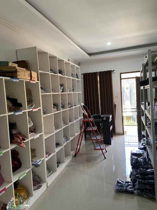 dijual rumah cisaranten kulon