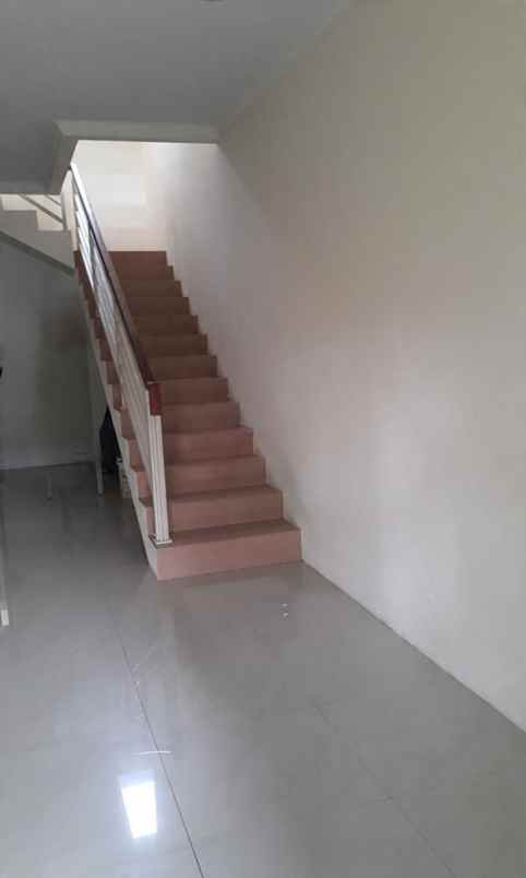 dijual rumah cisaranten kulon