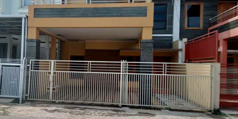 dijual rumah cisaranten kulon