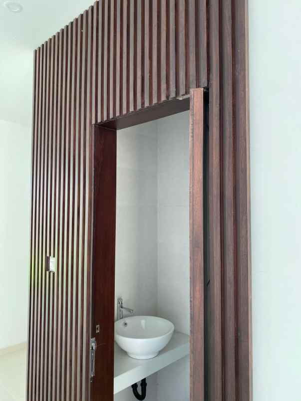 dijual rumah ciwaruga