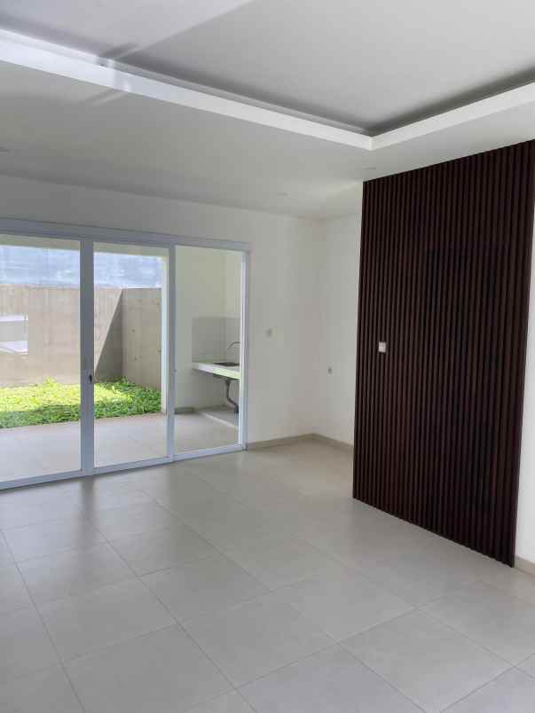 dijual rumah ciwaruga