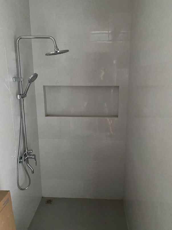 dijual rumah ciwaruga