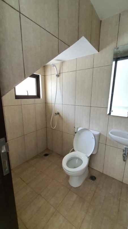 dijual rumah cluster allura lavon swancity