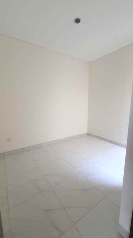 dijual rumah cluster allura lavon swancity