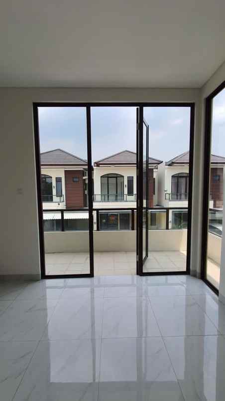 dijual rumah cluster allura lavon swancity