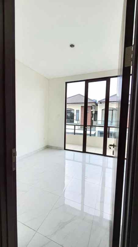 dijual rumah cluster allura lavon swancity