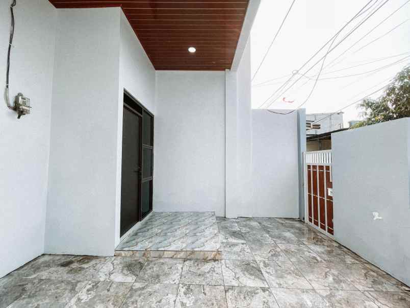 dijual rumah cluster cendrawasih pondok