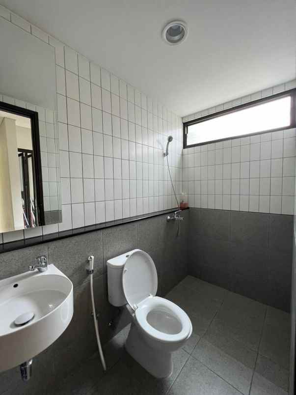 dijual rumah cluster flora gedebage summarecon bandung