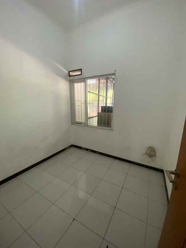 dijual rumah cluster kamayangan