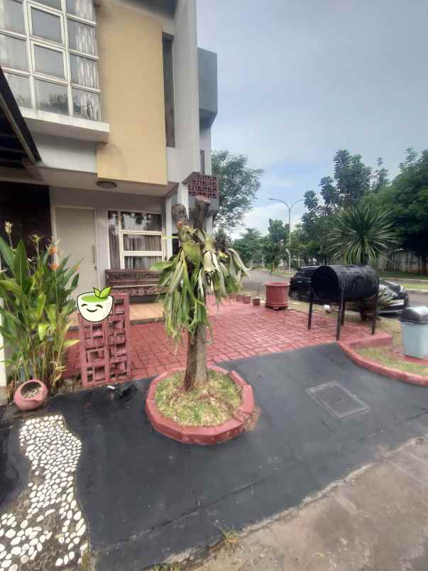 dijual rumah cluster la monte grand