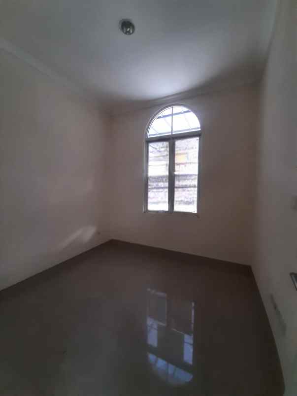 dijual rumah cluster la seine jgc