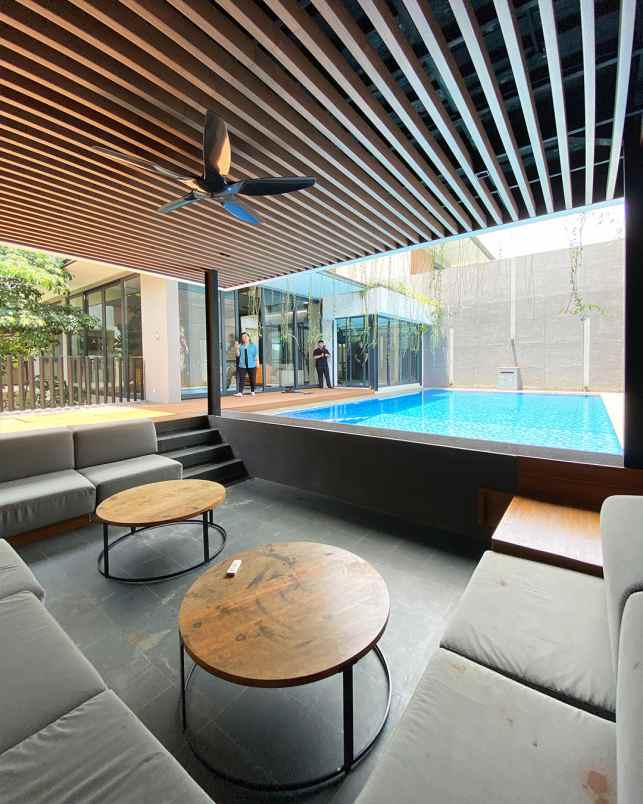 dijual rumah cluster lyndon navapark