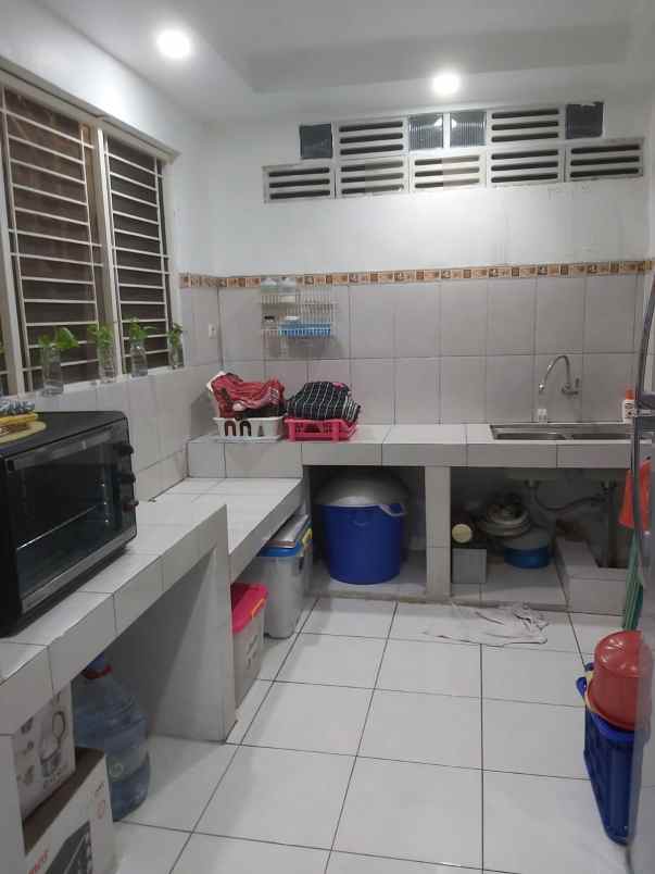 dijual rumah cluster maple summarecon