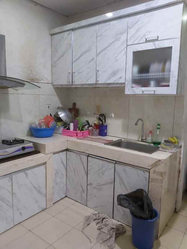 dijual rumah cluster maple summarecon