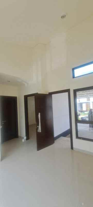 dijual rumah cluster padmagriya