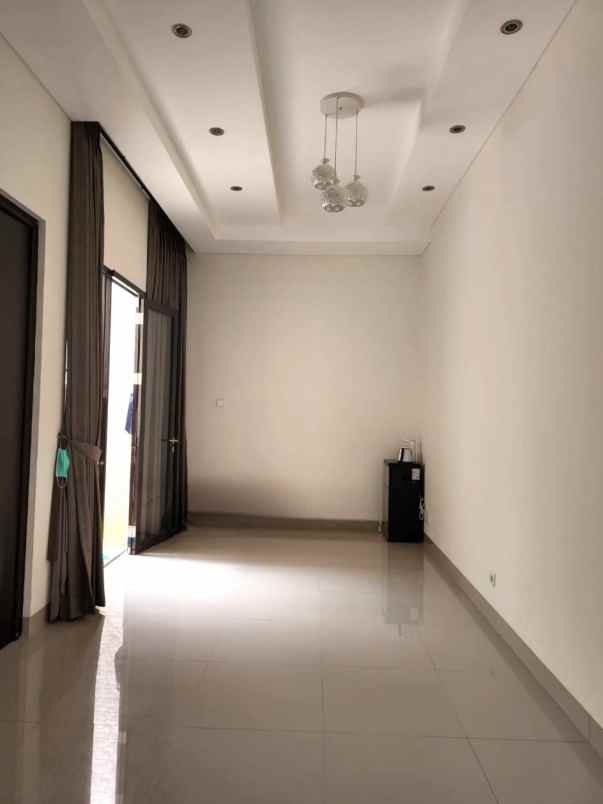 dijual rumah cluster shinano jgc