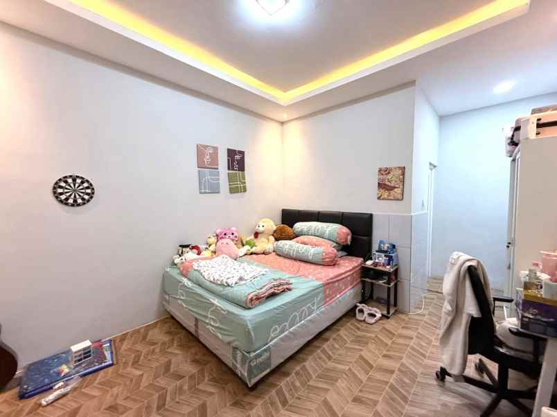 dijual rumah cluster silvercreek