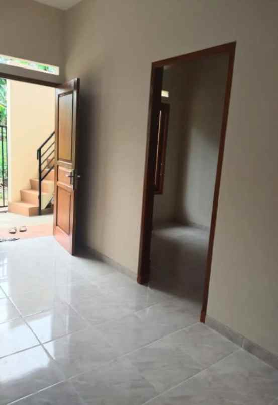 dijual rumah dan kontrakan 2 pintu di pondok ranji