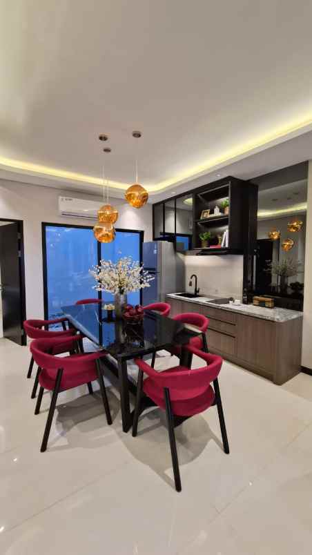 dijual rumah darmo graha residence