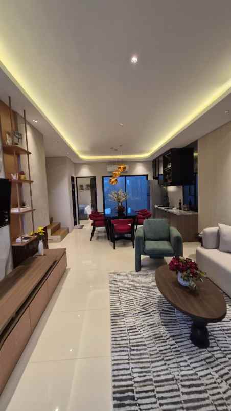 dijual rumah darmo graha residence
